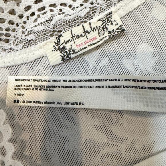 new Intimately Free People small Babes in Bandeaus lace bodysuit BC 2857 - Picture 5 of 9